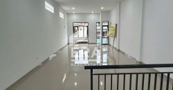 RUKO DIJUAL STRATEGIS SIAP PAKAI DAN LOKASI PINGGIR JALAN RAYA, SAMARINDA