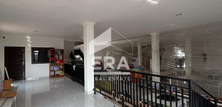 RUKO DIJUAL LENGKAP DENGAN RUMAH TINGGAL DI BELAKANG, SAMARINDA