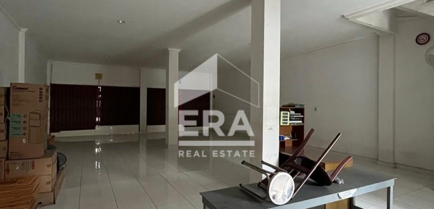 RUKO DIJUAL LENGKAP DENGAN RUMAH TINGGAL DI BELAKANG, SAMARINDA